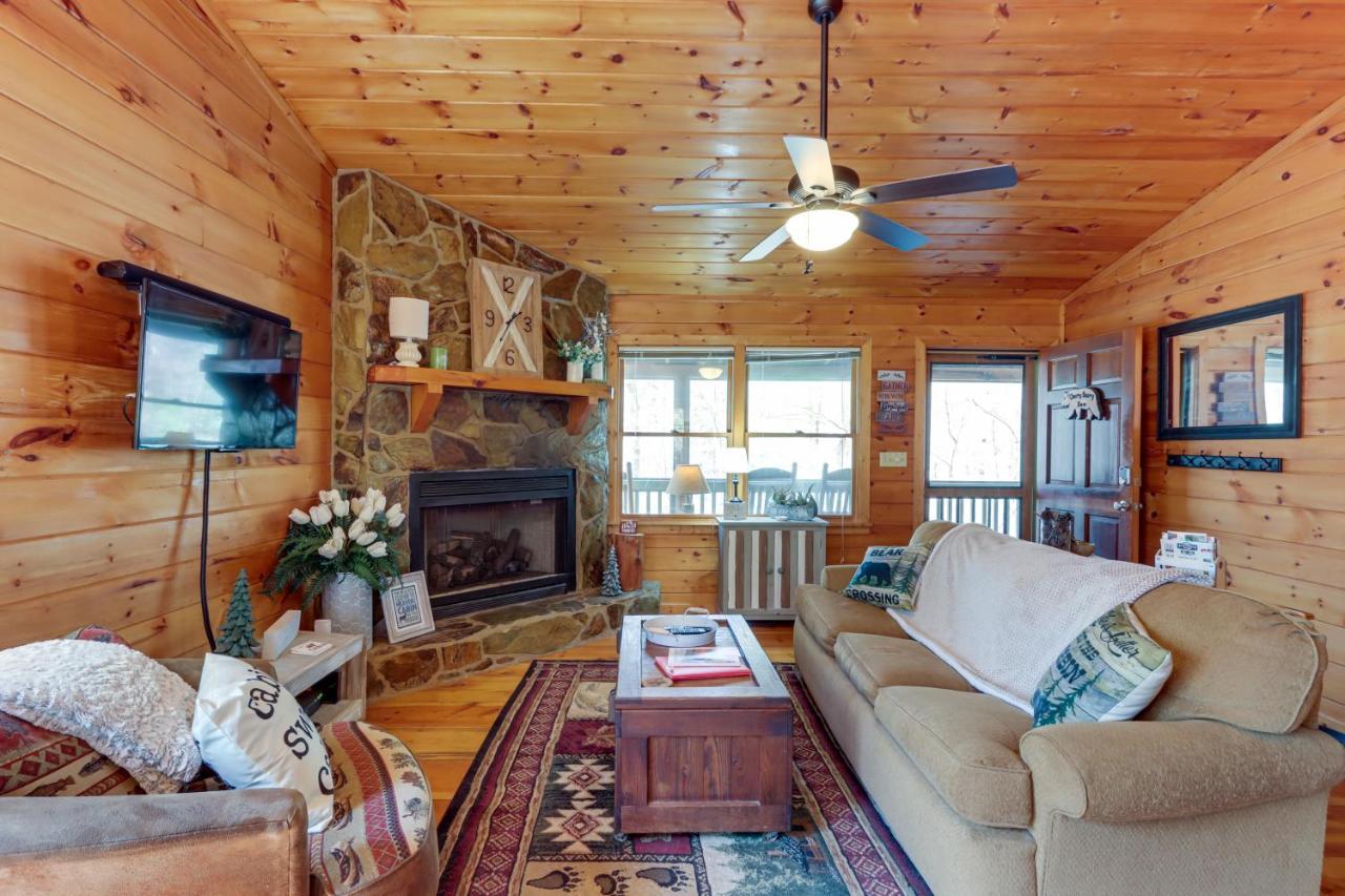 Blue Ridge Cozy Cabin In The Woods With Hot Tub! Extérieur photo